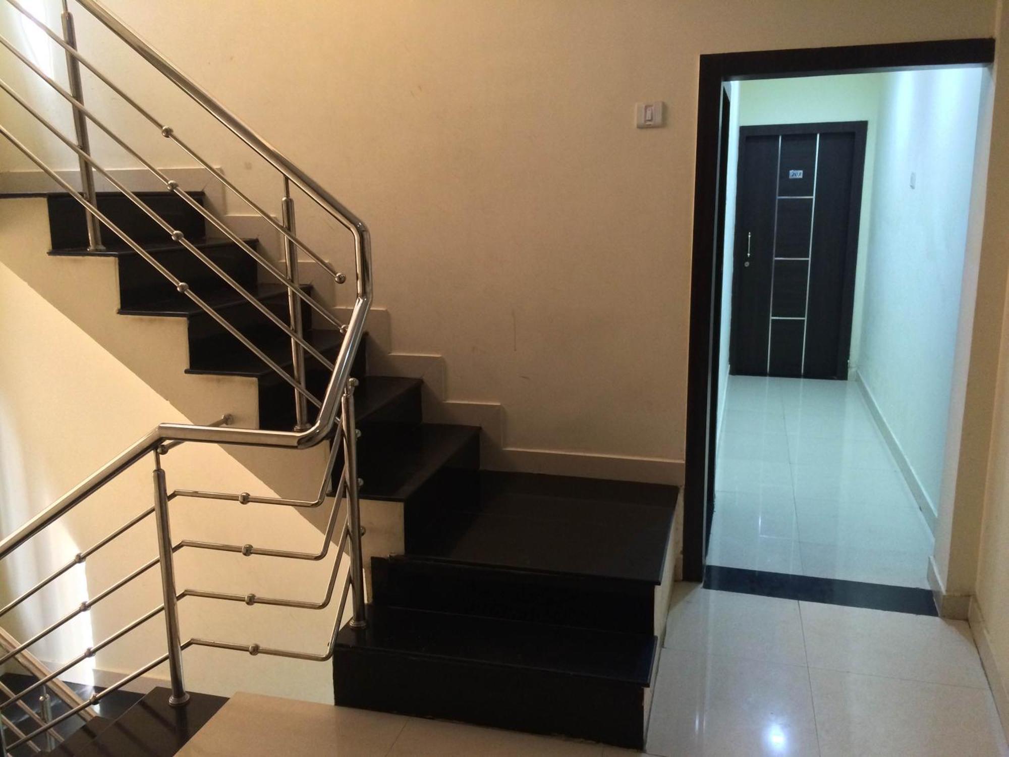 Hotel Vrandavan Palace Near Mahakal Temple Ujjain Exterior photo